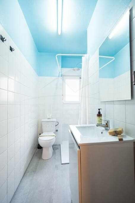 El Llar Del Gueelu Apartment Gijon Bagian luar foto
